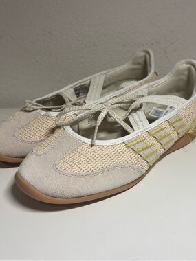 NEW ADIDAS Barreda Mary Jane Matte Gold Women’s